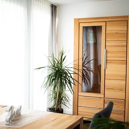 Ebersdorf  Ferienwohnung Am Schlosspark מראה חיצוני תמונה